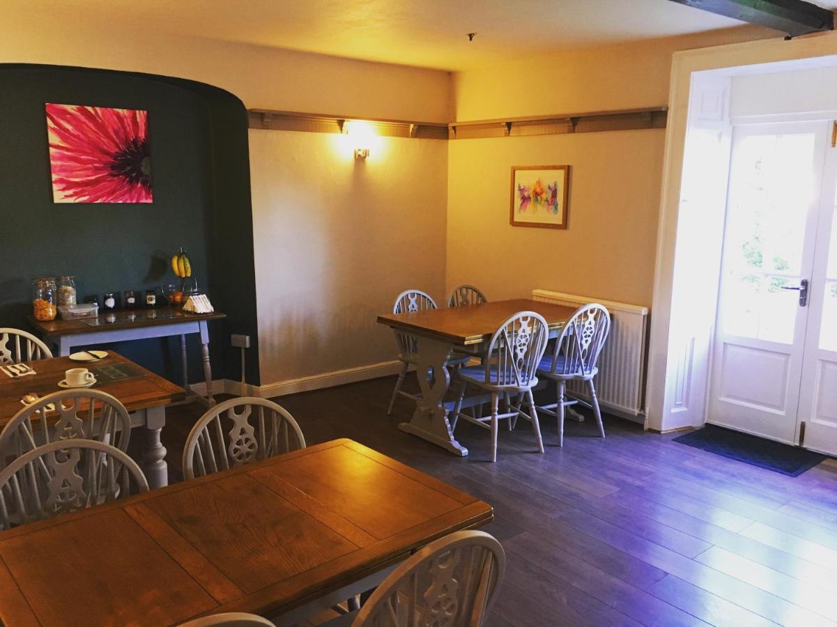The Greyhound Inn Бидейл Екстериор снимка