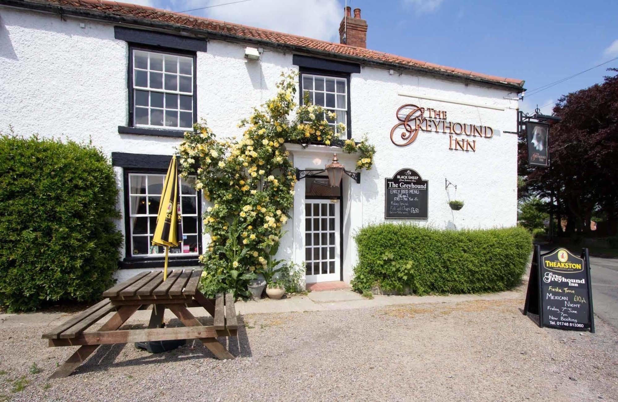 The Greyhound Inn Бидейл Екстериор снимка