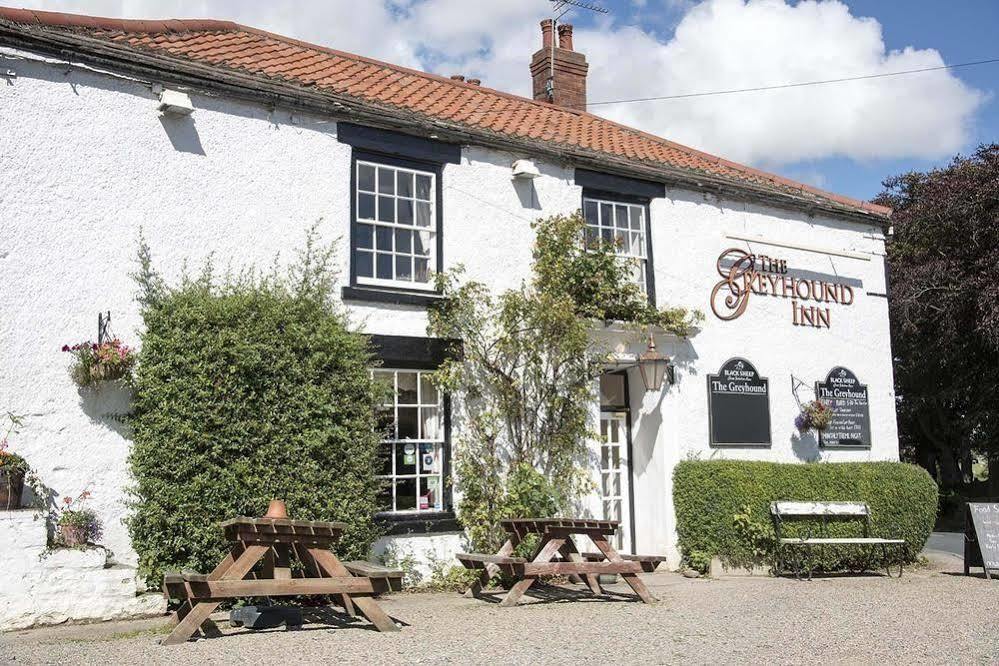 The Greyhound Inn Бидейл Екстериор снимка